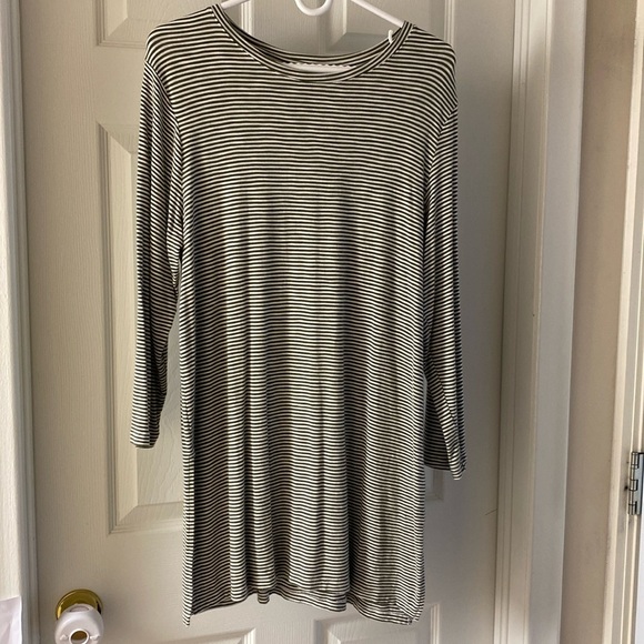 Old Navy Tunic Length Top - size L - Picture 1 of 5